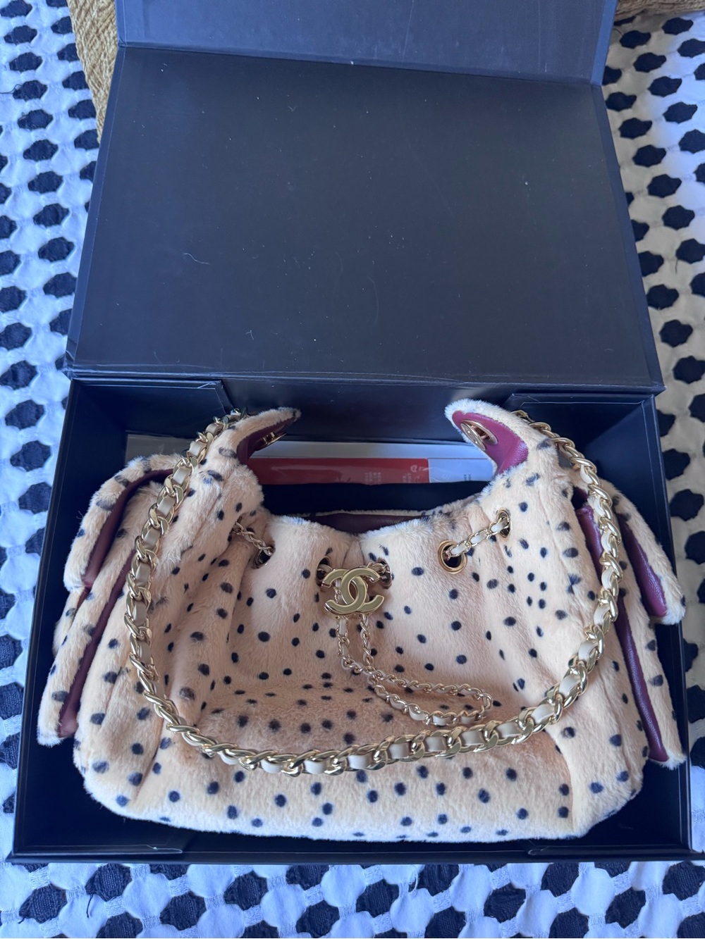 CC Cream with Black Polka Dot Shearling Shoulder Bag - Picture 9 of 14